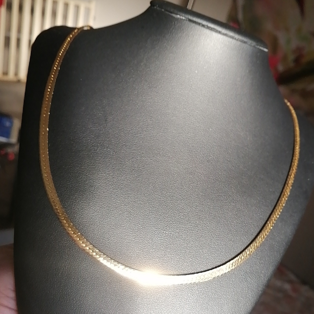 Elegant Gold Tone Chain Necklace 24" Long
